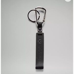 lululemon silicone keychain